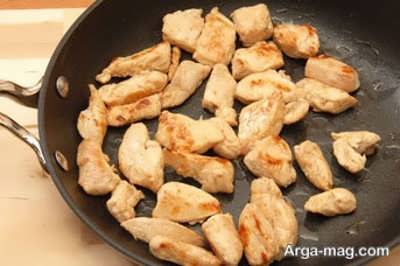 سرخ کردن سینه مرغ 